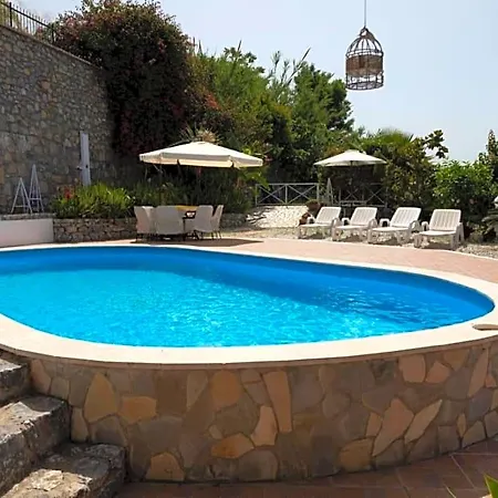 Meridiana Bed and Breakfast 3*